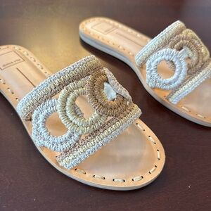 Dolce Vita Dany Rafia slides - Tan and Cream size 7.5